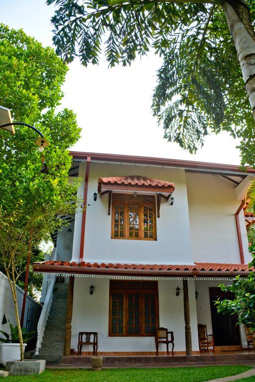 Amsterdam Tourist Rest Bed and Breakfast Anuradhapura Εξωτερικό φωτογραφία